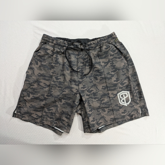 Born Primitive Training Camo Shorts Mens L Pocket 6" Inseam Lightweight Gym Wear - Picture 1 of 14